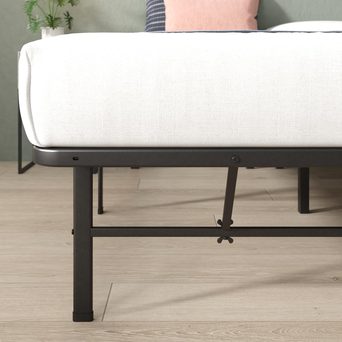 14 Inch Metal Bed Frame Queen C812198
